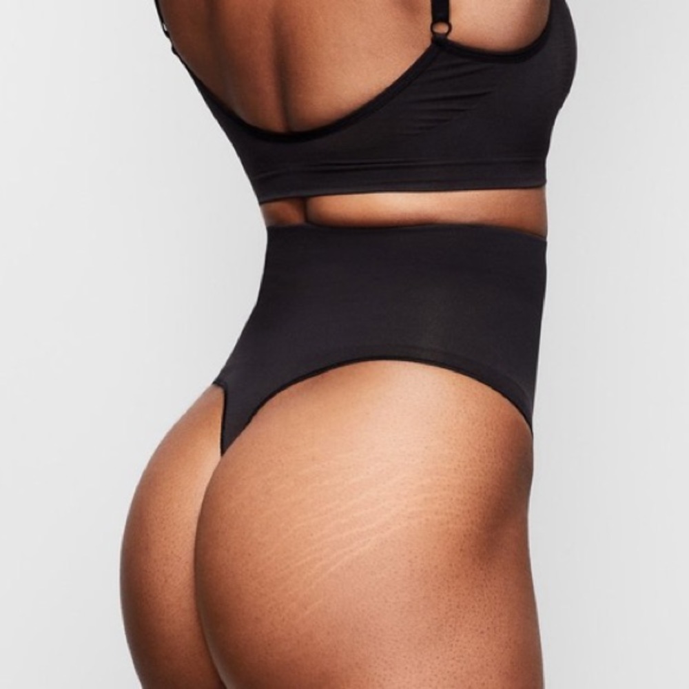 SKIMS Core Control Thong